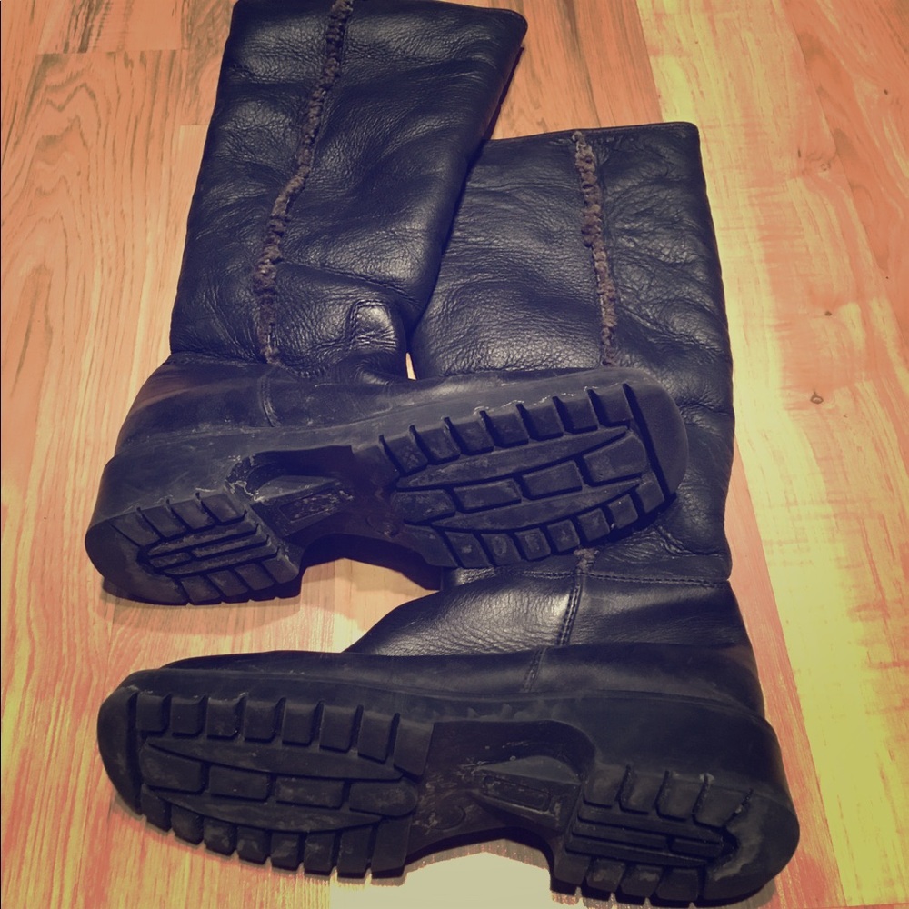 Black knee high winter boots